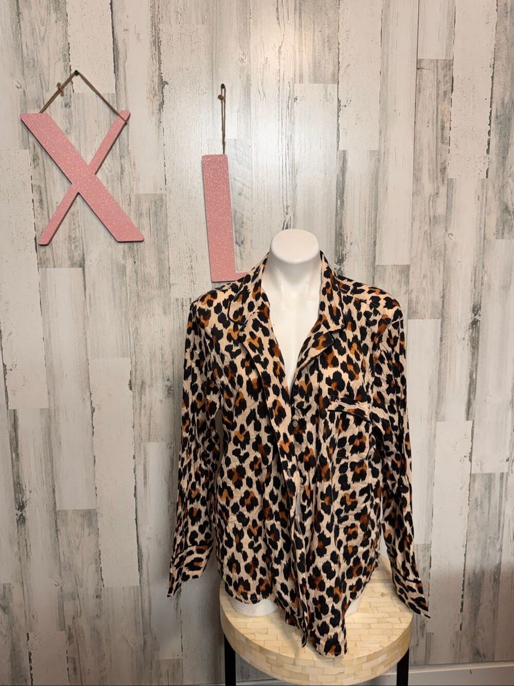 Victoria's Secret Leopard Print Button Up Pyjama Top Womens Size XL Sleepwear